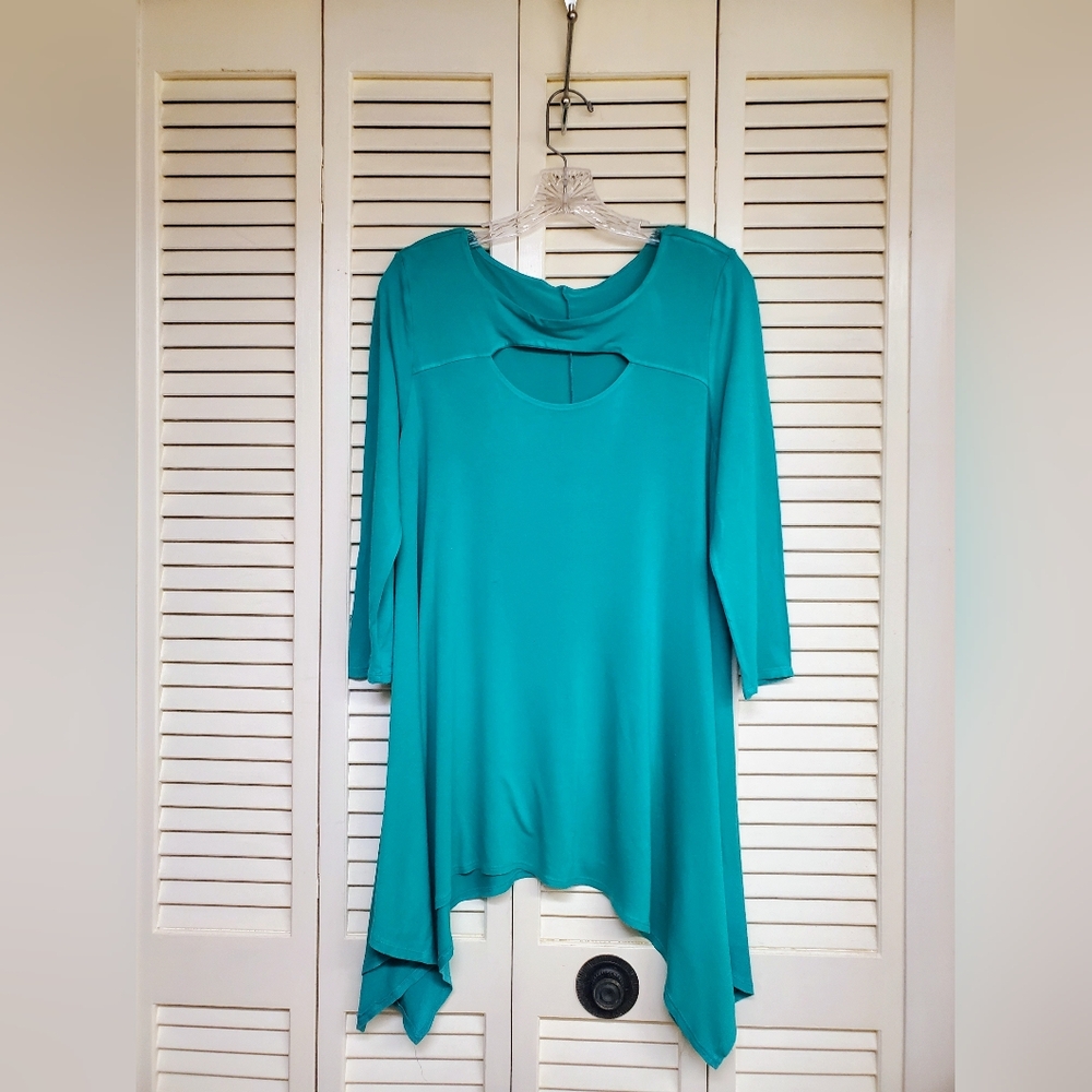 Teal Asymmetrical Hem Women's Top Size Medium